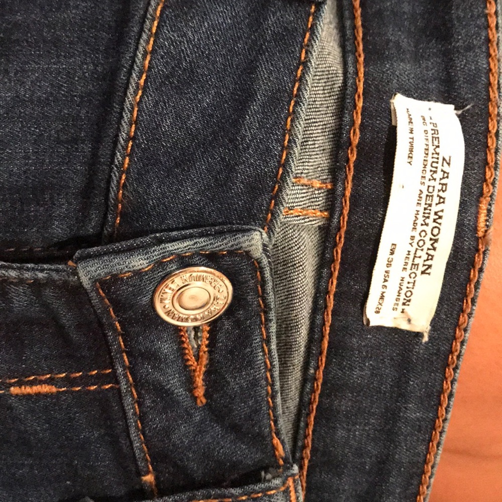 Zara dark blue size 6 ankle length jeans